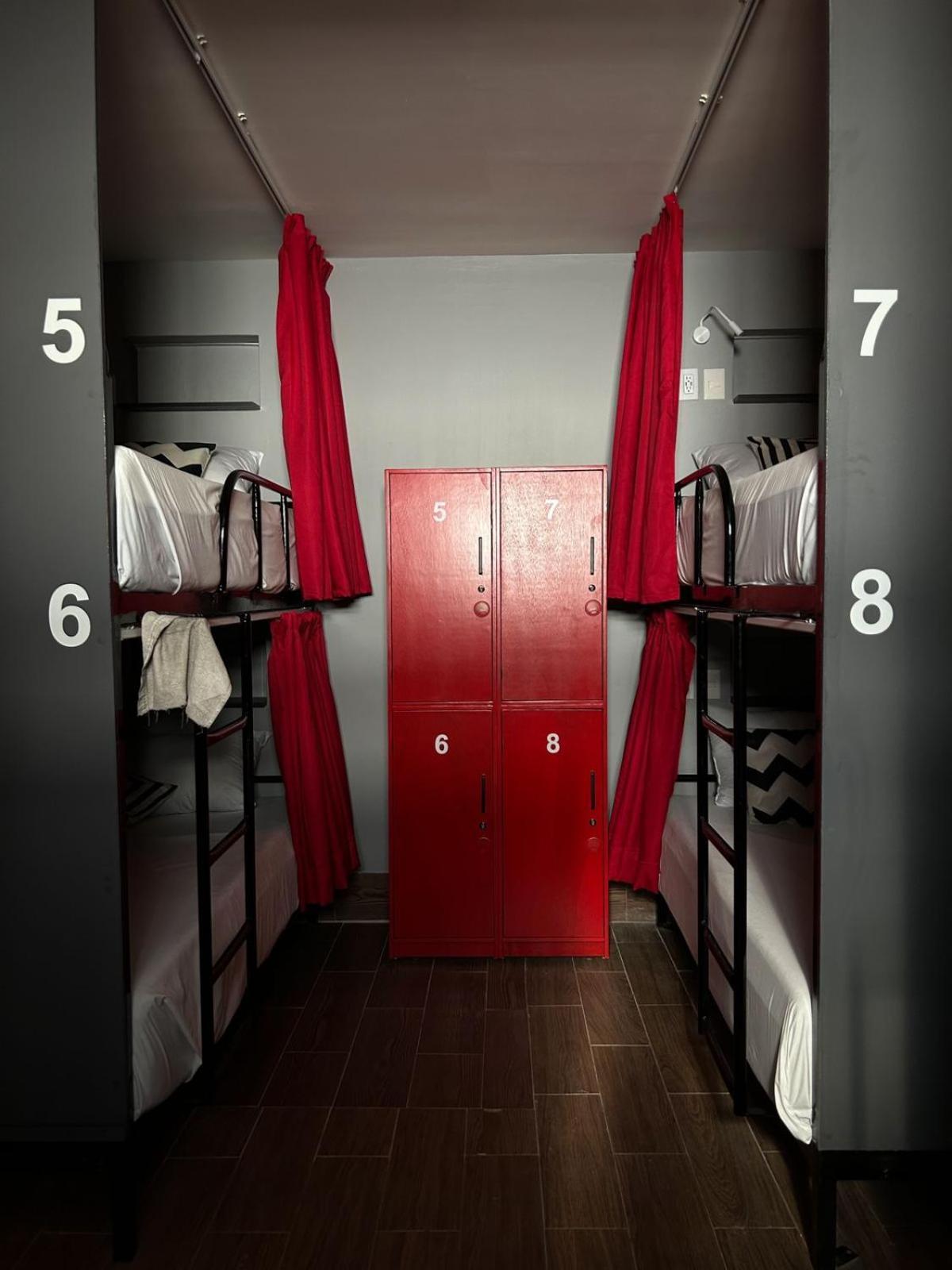 Spartacus Hostel Boutique For Men Puerto Vallarta Ngoại thất bức ảnh
