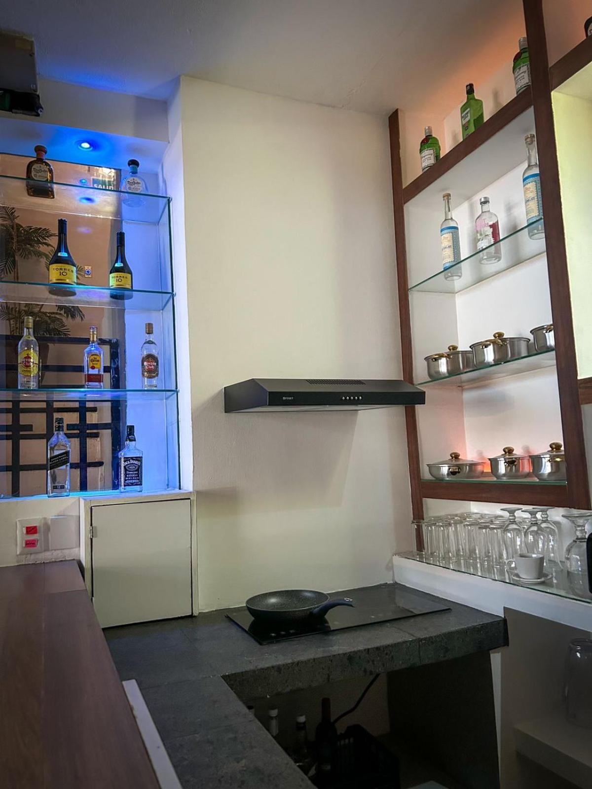 Spartacus Hostel Boutique For Men Puerto Vallarta Ngoại thất bức ảnh