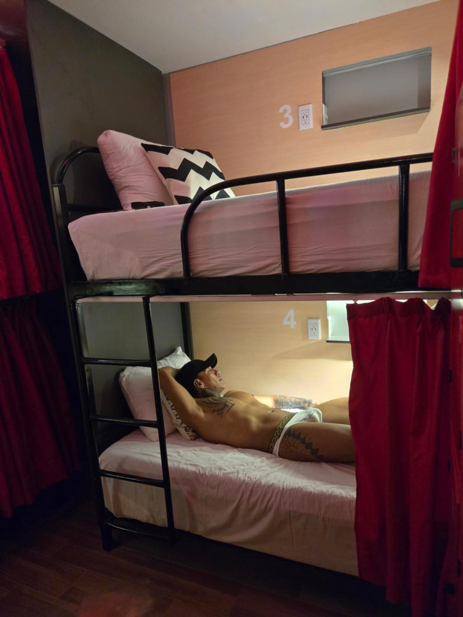 Spartacus Hostel Boutique For Men Puerto Vallarta Ngoại thất bức ảnh